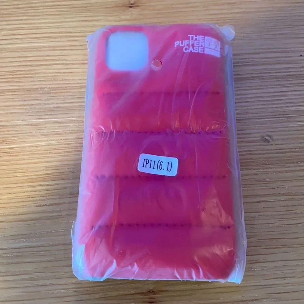 Puffer Case for IPhone 11 NWT